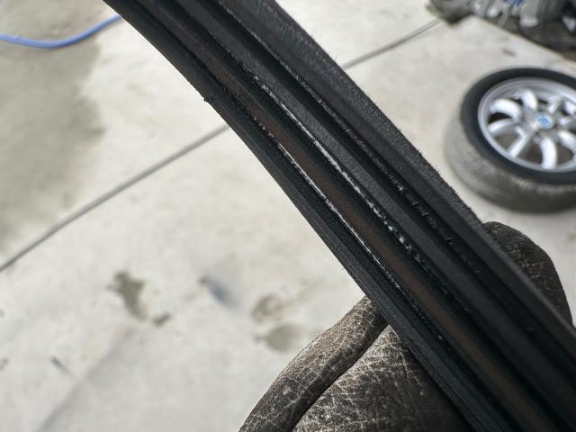 ダイハツ ミラジーノ 車検「ファンベルト交換2」
沖縄市 北中城村 うるま市 宜野湾市 浦添市 西原町 北谷町