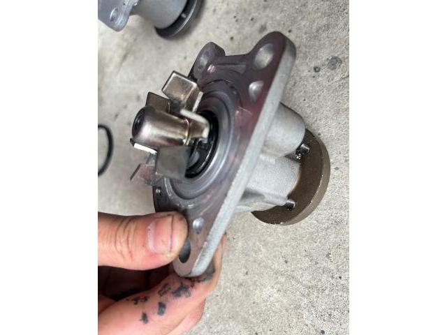 ダイハツ タントエグゼ ウォーターポンプ修理
沖縄市 北中城村 うるま市 宜野湾市 浦添市 西原町 北谷町