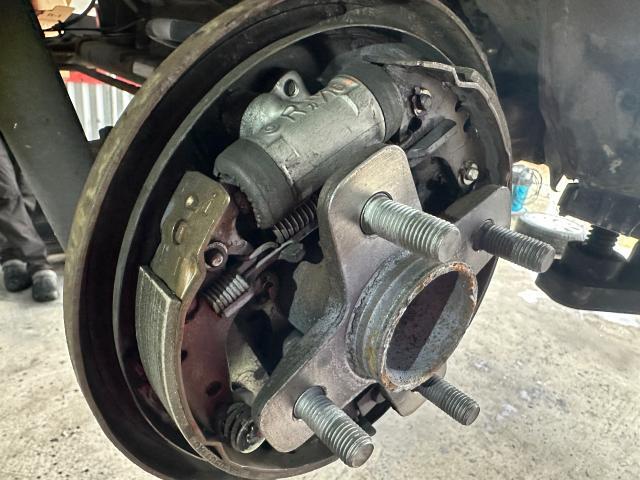 トヨタ　bB 車検　「ブレーキ点検」
沖縄市　北中城村　うるま市　宜野湾市　浦添市　西原町　北谷町