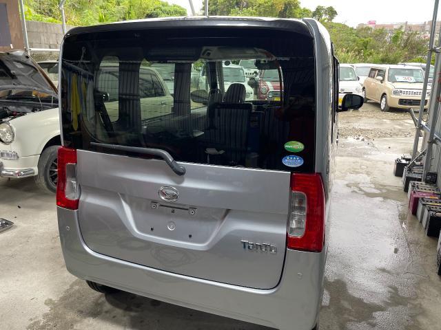 ダイハツ タント ガラスコーティング
沖縄市　北中城村　うるま市　宜野湾市　浦添市　西原町　北谷町