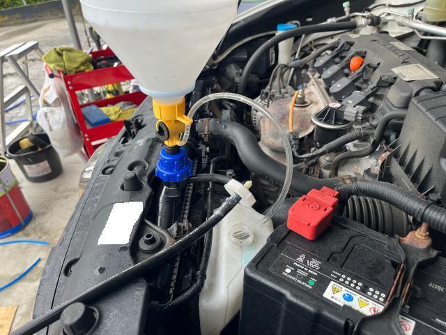 ホンダ ストリーム ラジエター交換
沖縄市 北中城村 うるま市 宜野湾市 浦添市 西原町 北谷町