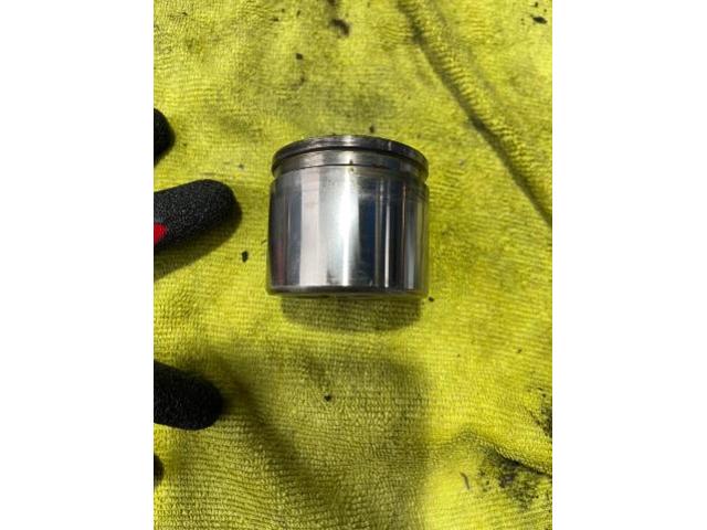 日産　デイズ　ブレーキキャリパーオーバーホール
沖縄市　北中城村　うるま市　宜野湾市　浦添市　西原町　北谷町