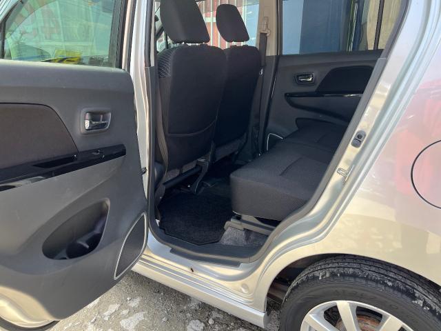 スズキ　ワゴンRスティングレー　ドアフチ板金塗装　沖縄市　北中城村　うるま市　宜野湾市　浦添市　西原町　北谷町