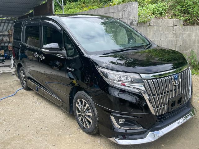 トヨタ エスクァイア ガラスコーティング 沖縄市　北中城村　うるま市　宜野湾市　浦添市　西原町　北谷町