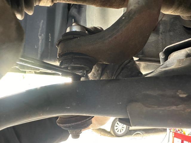 トヨタ　シエンタ　スタビリンク交換
沖縄市　北中城村　うるま市　宜野湾市　浦添市　西原町　北谷町