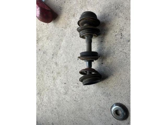 トヨタ　シエンタ　スタビリンク交換
沖縄市　北中城村　うるま市　宜野湾市　浦添市　西原町　北谷町