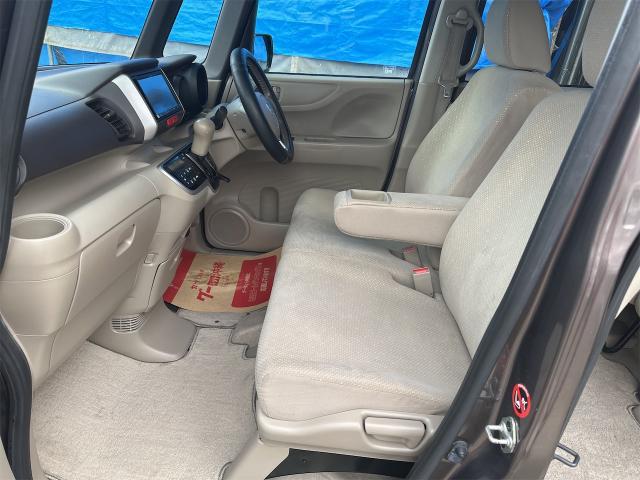 ホンダ　N-BOX 内装クリーニング　