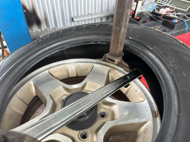 スズキ　ジムニー　タイヤ交換
沖縄市　北中城村　うるま市　宜野湾市　浦添市　西原町　北谷町