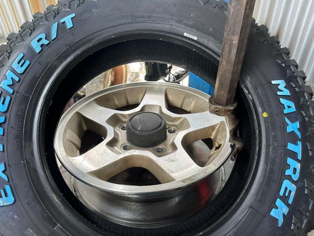 スズキ　ジムニー　タイヤ交換
沖縄市　北中城村　うるま市　宜野湾市　浦添市　西原町　北谷町