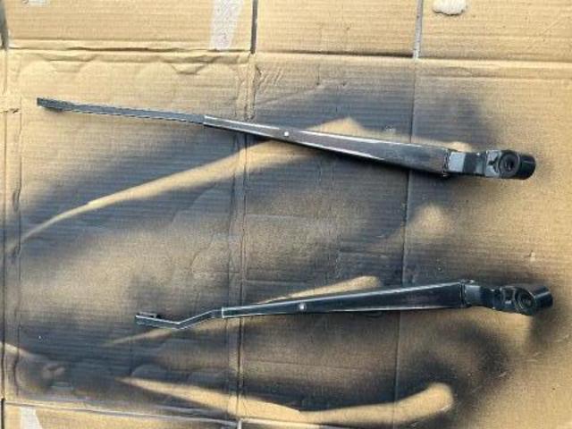 ダイハツ　コペン　ワイパーアーム塗装　沖縄市　北中城村　うるま市　宜野湾市　浦添市　西原町　北谷町