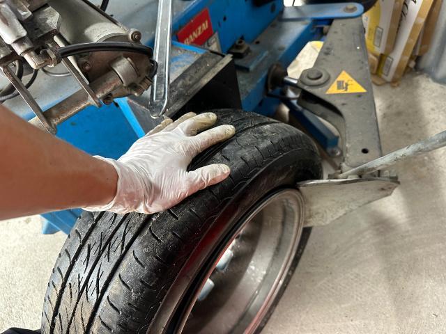 ベリーサ　タイヤ交換
沖縄市　北中城村　うるま市　宜野湾市　浦添市　西原町　北谷町