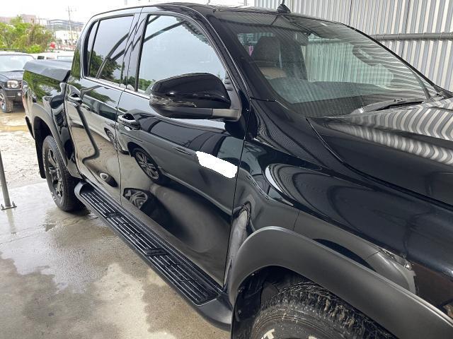 トヨタ　ハイラックス　ガラスコーティング
沖縄市　北中城村　うるま市　宜野湾市　浦添市　西原町　北谷町