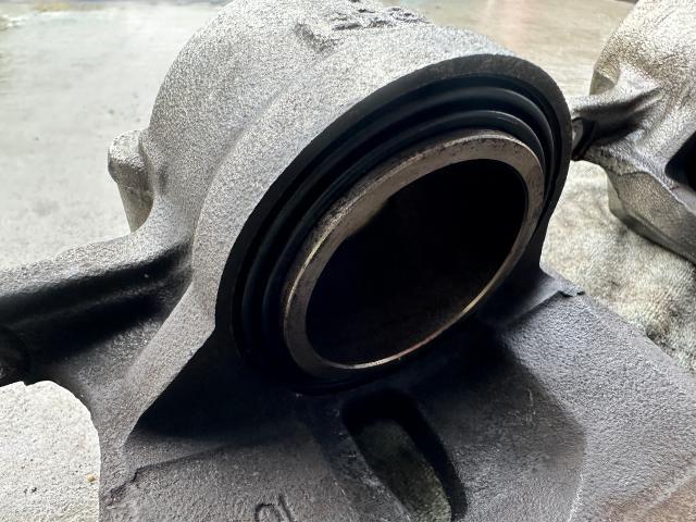 エスクァイア　サスペンション・足回り修理・整備
沖縄市　北中城村　うるま市　宜野湾市　浦添市　西原町　北谷町