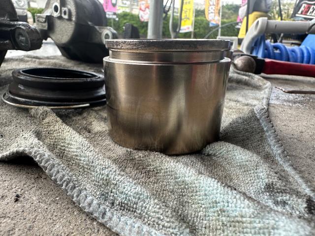 エスクァイア　サスペンション・足回り修理・整備
沖縄市　北中城村　うるま市　宜野湾市　浦添市　西原町　北谷町