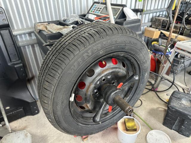 ベリーサ　タイヤ交換
沖縄市　北中城村　うるま市　宜野湾市　浦添市　西原町　北谷町