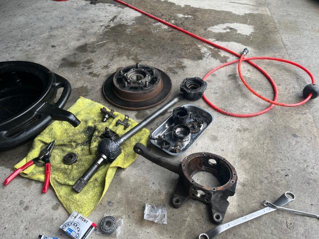 ＡＺオフロード　ミッション・駆動系修理・整備
沖縄市　北中城村　うるま市　宜野湾市　浦添市　西原町　北谷町