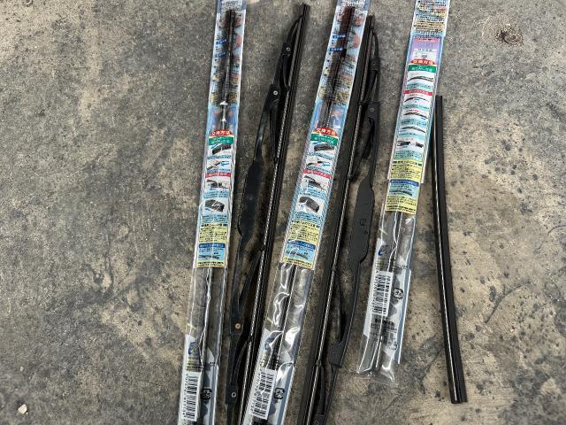 ムーヴコンテ　ワイパーゴム交換
沖縄市　北中城村　うるま市　宜野湾市　浦添市　西原町　北谷町