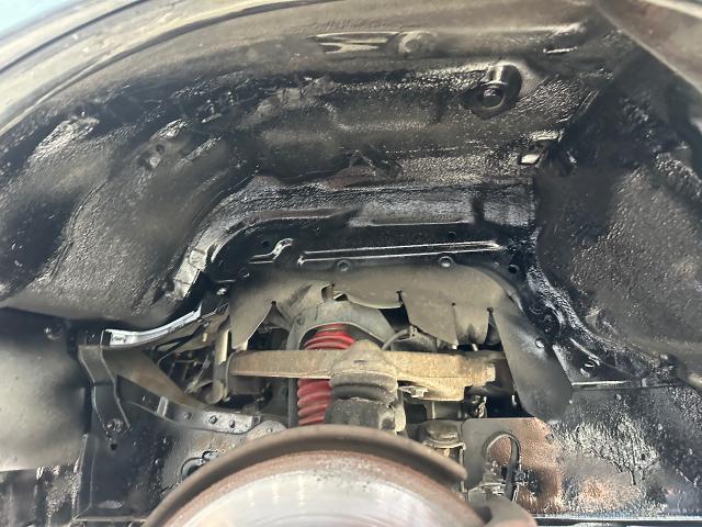 ハイエースバン　アンダーコート
沖縄市　北中城村　うるま市　宜野湾市　浦添市　西原町　北谷町
