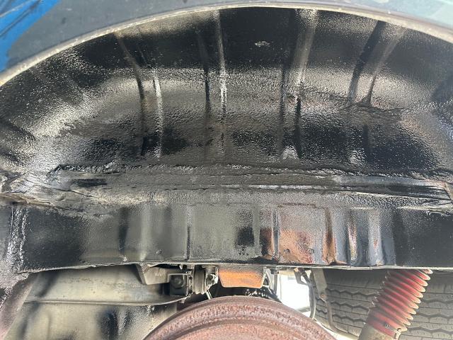 ハイエースバン　アンダーコート
沖縄市　北中城村　うるま市　宜野湾市　浦添市　西原町　北谷町
