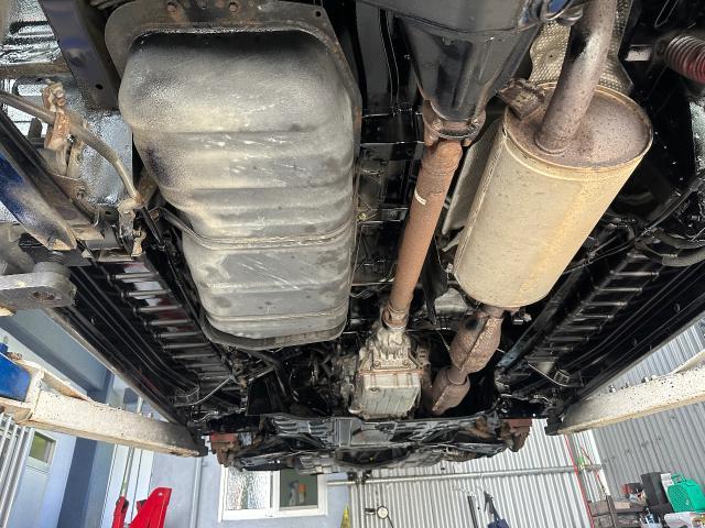 ハイエースバン　アンダーコート
沖縄市　北中城村　うるま市　宜野湾市　浦添市　西原町　北谷町
