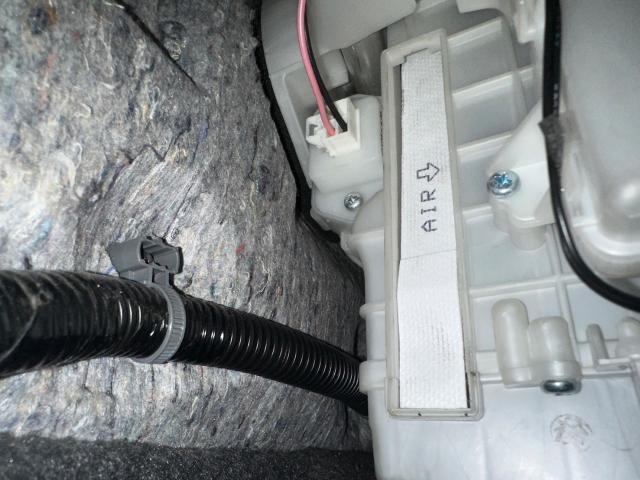 ニッサン ノート　エアコンフィルター交換 沖縄市　北中城村　うるま市　宜野湾市　浦添市　西原町　北谷町