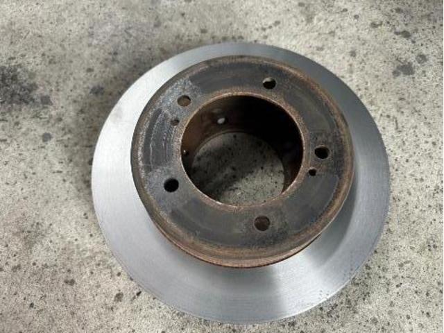 ジムニー　サスペンション・足回り修理・整備
ブレーキ鳴き
沖縄市　北中城村　うるま市　宜野湾市　浦添市　西原町　北谷町
