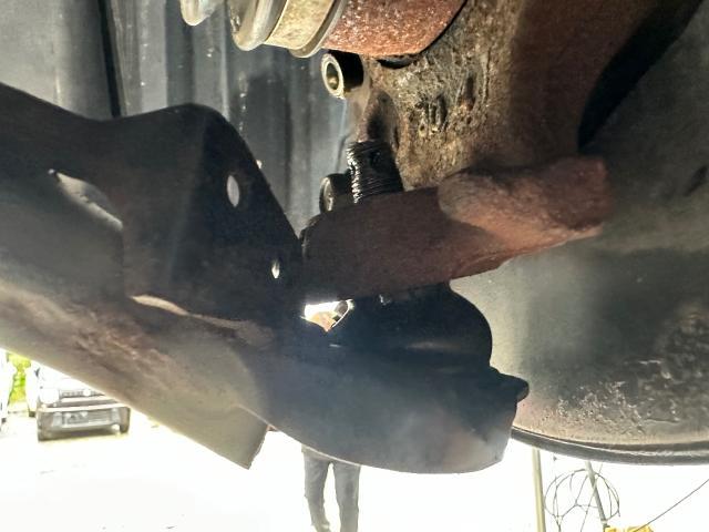 ステップワゴンスパーダ　サスペンション・足回り修理・整備　エンドブーツ、ボールブーツ
沖縄市　北中城村　うるま市　宜野湾市　浦添市　西原町　北谷町