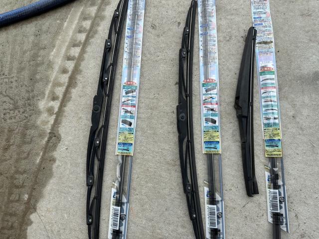 トヨタ ｂＢ　ワイパーゴム交換 沖縄市　北中城村　うるま市　宜野湾市　浦添市　西原町　北谷町