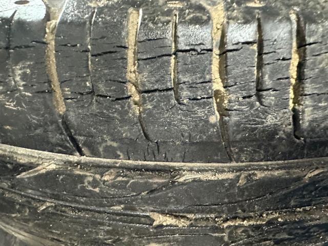 ミラジーノ　タイヤ交換
沖縄市　北中城村　うるま市　宜野湾市　浦添市　西原町　北谷町