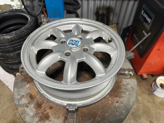 ミラジーノ　タイヤ交換
沖縄市　北中城村　うるま市　宜野湾市　浦添市　西原町　北谷町