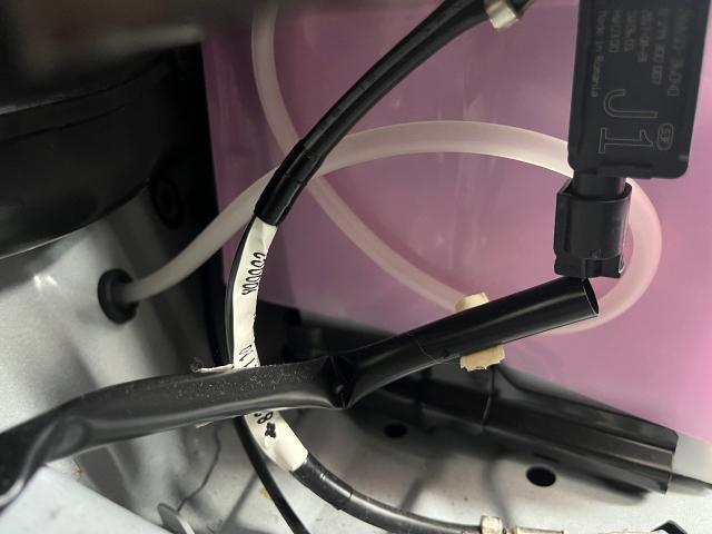 アクア　バッテリー交換
沖縄市　北中城村　うるま市　宜野湾市　浦添市　西原町　北谷町