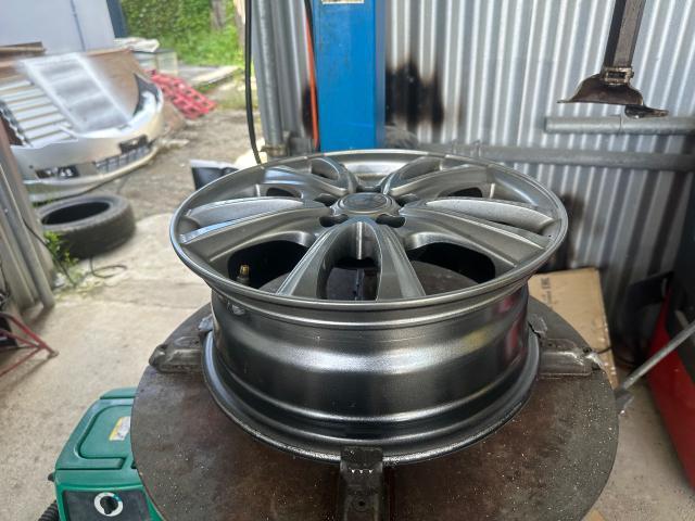 シエンタ　タイヤ交換
沖縄市　北中城村　うるま市　宜野湾市　浦添市　西原町　北谷町