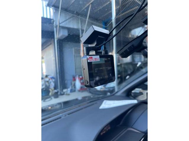 エスクァイア　ドライブレコーダー取り付け
沖縄市　北中城村　うるま市　宜野湾市　浦添市　西原町　北谷町