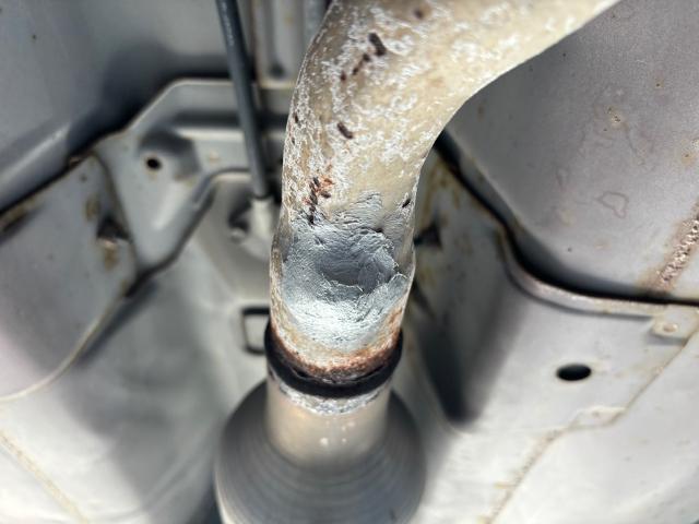 ミラジーノ　マフラー排気漏れ修理　排気音がうるさい　沖縄市　北中城村　うるま市　宜野湾市　浦添市　西原町　北谷町