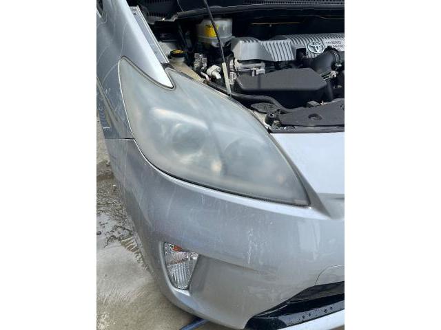 プリウス　ヘッドライト研磨
沖縄市　北中城村　うるま市　宜野湾市　浦添市　西原町　北谷町