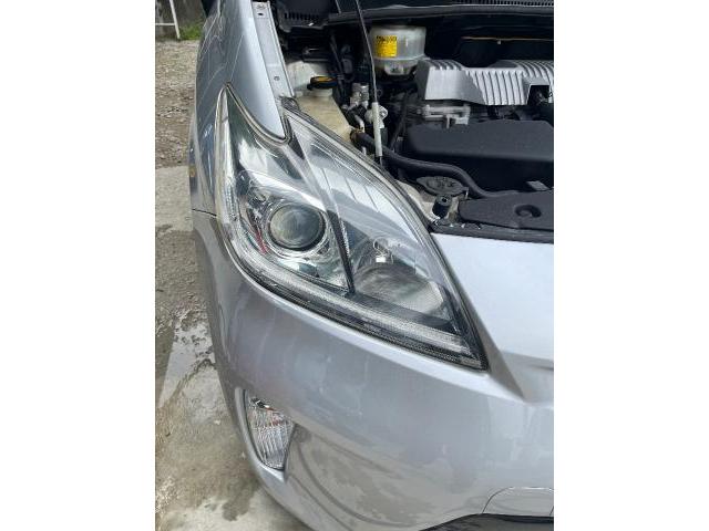 プリウス　ヘッドライト研磨
沖縄市　北中城村　うるま市　宜野湾市　浦添市　西原町　北谷町