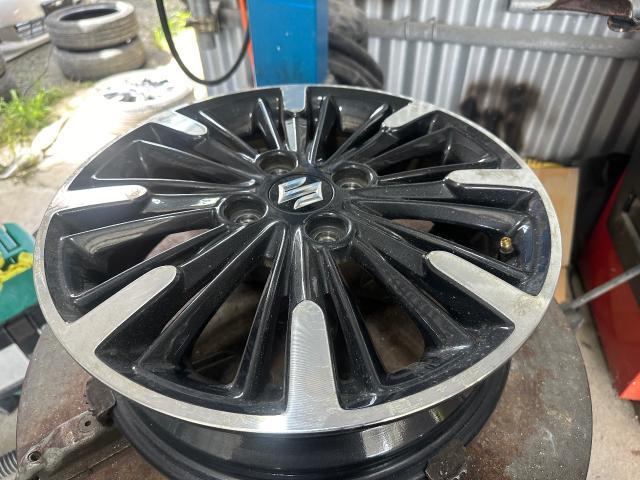 スペーシアカスタム　タイヤ交換
沖縄市　北中城村　うるま市　宜野湾市　浦添市　西原町　北谷町