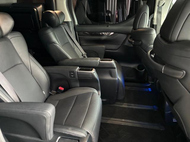 トヨタ　アルファード　クリーニング・清掃
沖縄市　北中城村　うるま市　宜野湾市　浦添市　西原町　北谷町