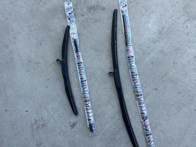 デミオ　ワイパーゴム交換
沖縄市　北中城村　うるま市　宜野湾市　浦添市　西原町　北谷町