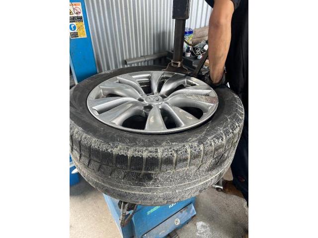 フーガ　タイヤ交換
沖縄市　北中城村　うるま市　宜野湾市　浦添市　西原町　北谷町
