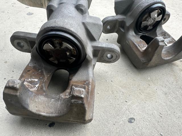 プリウス　サスペンション・足回り修理・整備
沖縄市　北中城村　うるま市　宜野湾市　浦添市　西原町　北谷町