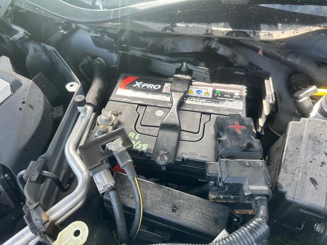 スイフト　バッテリー交換
沖縄市　北中城村　うるま市　宜野湾市　浦添市　西原町　北谷町