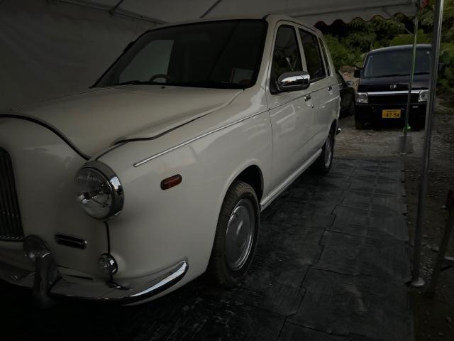 ミツオカ　ユーガ　外装研磨
沖縄市　北中城村　うるま市　宜野湾市　浦添市　西原町　北谷町