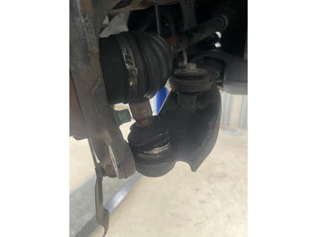 ＭＡＺＤＡ３ファストバック　サスペンション・足回り修理・整備
沖縄市　北中城村　うるま市　宜野湾市　浦添市　西原町　北谷町