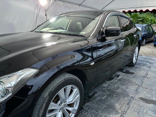 日産　フーガ　ガラスコーティング
沖縄市　北中城村　うるま市　宜野湾市　浦添市　西原町　北谷町