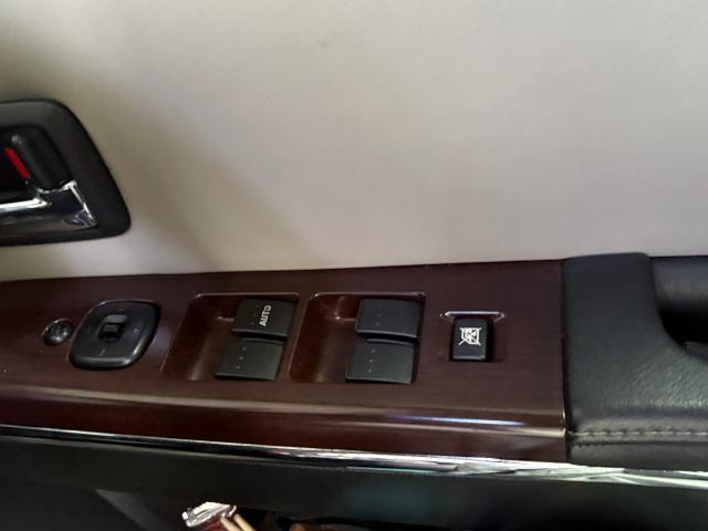 ベリーサ　電装系修理　P/Wスイッチ交換
沖縄市　北中城村　うるま市　宜野湾市　浦添市　西原町　北谷町