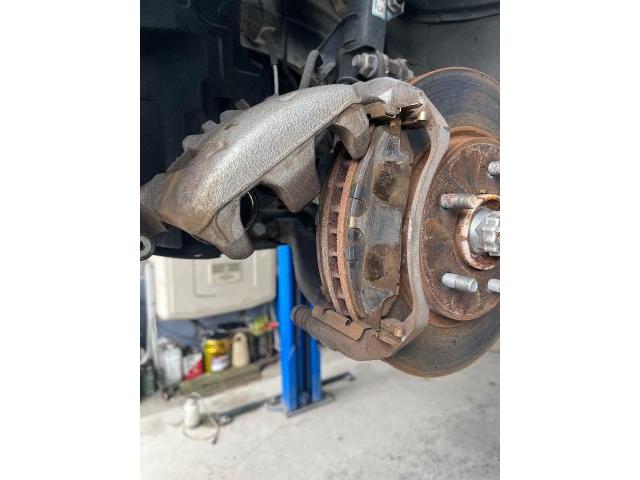 セレナ　ミッション・駆動系修理・整備
沖縄市　北中城村　うるま市　宜野湾市　浦添市　西原町　北谷町