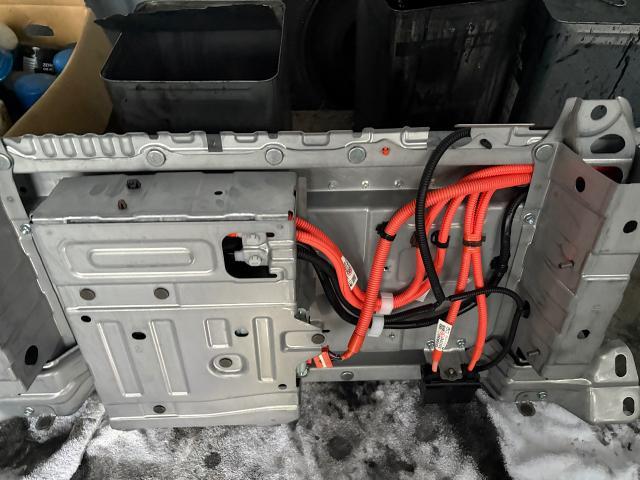 クラウンハイブリッド　電装系修理　ハイブリッドバッテリー故障　ハイブリッドバッテリー交換
沖縄市　北中城村　うるま市　宜野湾市　浦添市　西原町　北谷町
