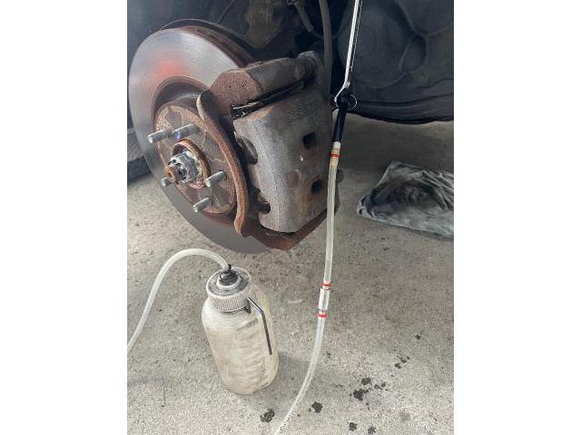 エクストレイル　サスペンション・足回り修理・整備
沖縄市　北中城村　うるま市　宜野湾市　浦添市　西原町　北谷町