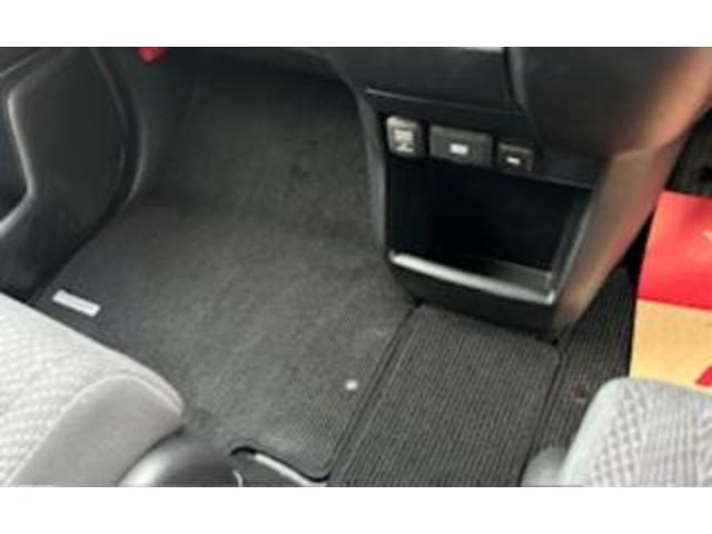 ホンダ フリード 車内清掃 沖縄市 北中城村 うるま市 宜野湾市 浦添市 西原町 北谷町